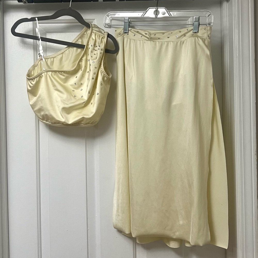 KELLÉ Two Piece Dance Costume